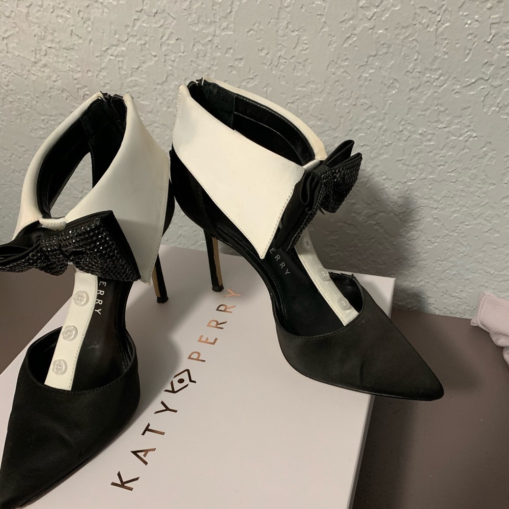 LOVELY! Katy Perry Adella Bow-tie/Tuxedo Shoes 8.5